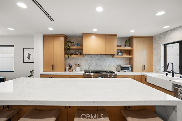 Detail Gallery Image 11 of 64 For 307 18th St, Huntington Beach,  CA 92648 - 3 Beds | 3/1 Baths