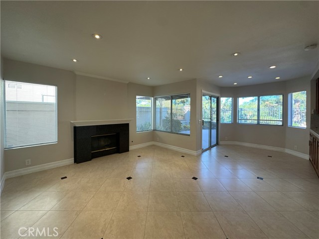 26582 Via Mondelo, Mission Viejo CA: https://media.crmls.org/medias/ccb72f00-e11e-44cc-9f78-626d134d3cdf.jpg