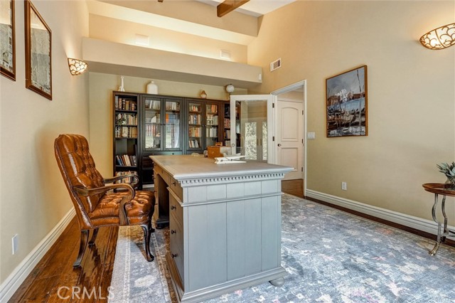 Detail Gallery Image 25 of 65 For 4751 Topeka Dr, Tarzana,  CA 91356 - 5 Beds | 6 Baths