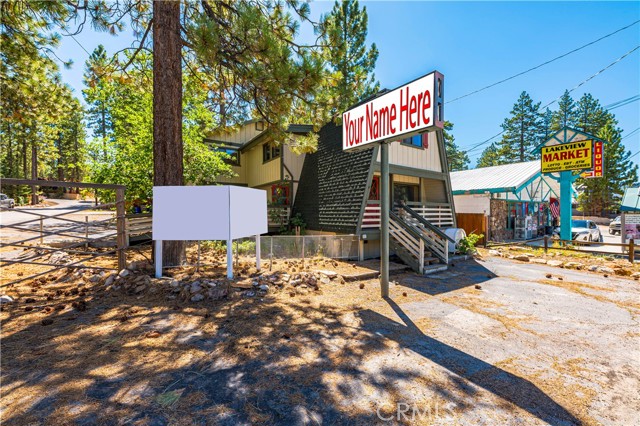 Detail Gallery Image 8 of 43 For 40143 Big Bear Bld, Big Bear Lake,  CA 92315 - 2 Beds | 1/2 Baths