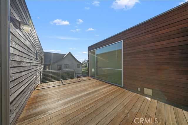 Detail Gallery Image 30 of 39 For 519 Santa Ana, Newport Beach,  CA 92663 - 4 Beds | 4/1 Baths