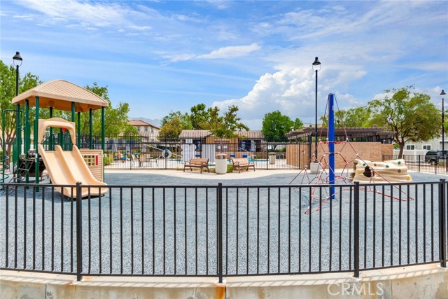Detail Gallery Image 40 of 43 For 34083 Lily Rd #33,  Yucaipa,  CA 92399 - 3 Beds | 2/1 Baths