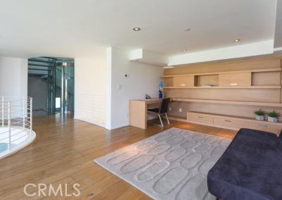 Detail Gallery Image 4 of 13 For 11 Marine Terrace #4,  Santa Monica,  CA 90401 - 3 Beds | 3/1 Baths