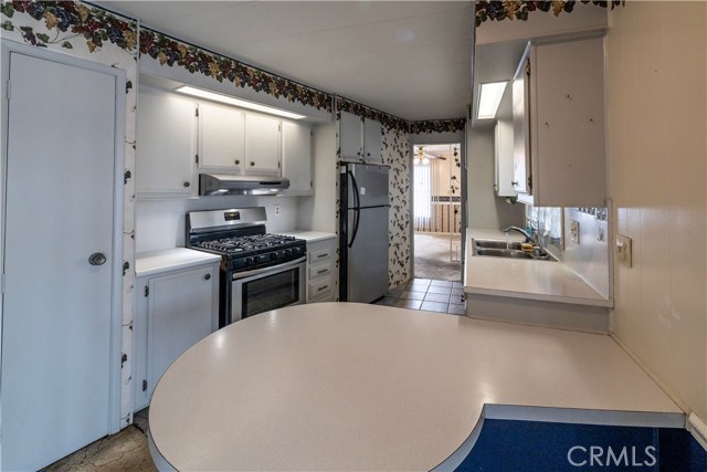 Detail Gallery Image 3 of 25 For 332 N Lyon #82,  Hemet,  CA 92543 - 2 Beds | 2 Baths