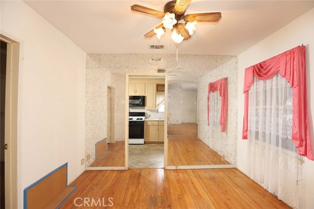 10636 Sable Avenue photo 6