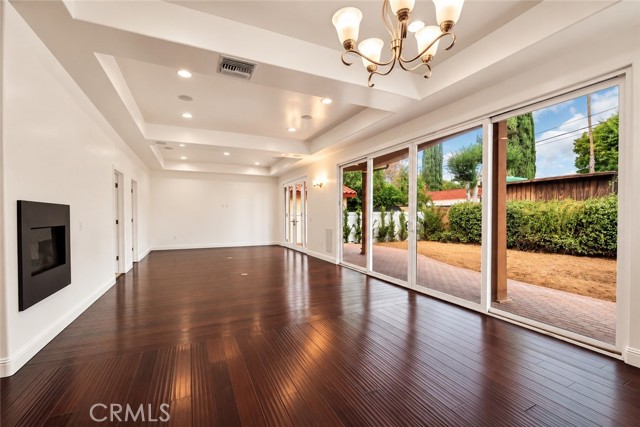 22401 Baltar Street photo 10