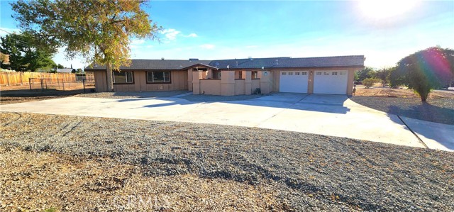 Detail Gallery Image 6 of 74 For 16257 Saint Timothy Rd, Apple Valley,  CA 92307 - 3 Beds | 2 Baths