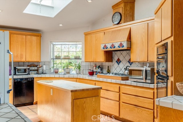 Detail Gallery Image 13 of 42 For 585 via Mira Valle, Nipomo,  CA 93444 - 3 Beds | 2 Baths