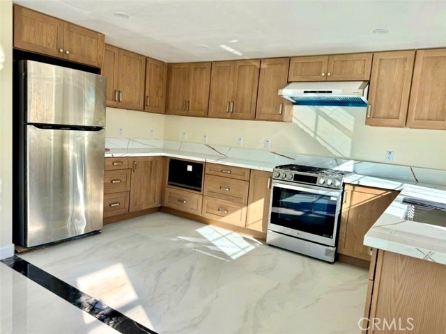 Detail Gallery Image 12 of 40 For 10121 Eagle, Fountain Valley,  CA 92708 - 4 Beds | 3 Baths