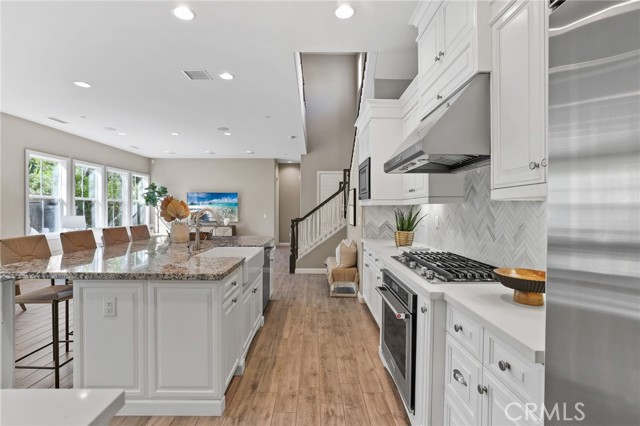 Detail Gallery Image 18 of 63 For 33 Castellana, Lake Forest,  CA 92630 - 4 Beds | 3 Baths