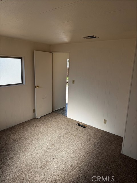 Detail Gallery Image 6 of 12 For 20683 Waalew, Apple Valley,  CA 92307 - 2 Beds | 2 Baths