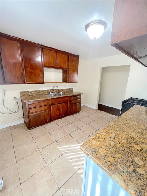 Detail Gallery Image 10 of 33 For 839 S Oaks Ave #D,  Ontario,  CA 91762 - 3 Beds | 1 Baths