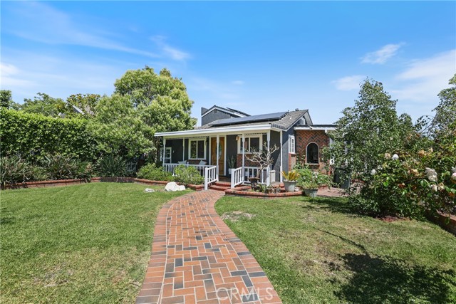 2642 Westminster Place, Costa Mesa CA: https://media.crmls.org/medias/ccbba3c1-5d73-4e65-b611-5cc2e2033ee2.jpg