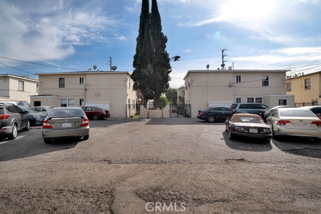 Detail Gallery Image 9 of 13 For 17007 17013 Vanowen, Van Nuys,  CA 91406 - – Beds | – Baths