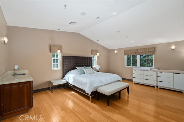 4630 Esparto Street, Woodland Hills CA: https://media.crmls.org/medias/ccbbfae0-7907-4f0c-b083-9c8daf5a7810.jpg