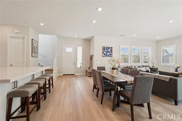 27008 Declaration Road, Valencia CA: https://media.crmls.org/medias/ccbc82b4-33a5-4760-bc71-5bd415c02f64.jpg