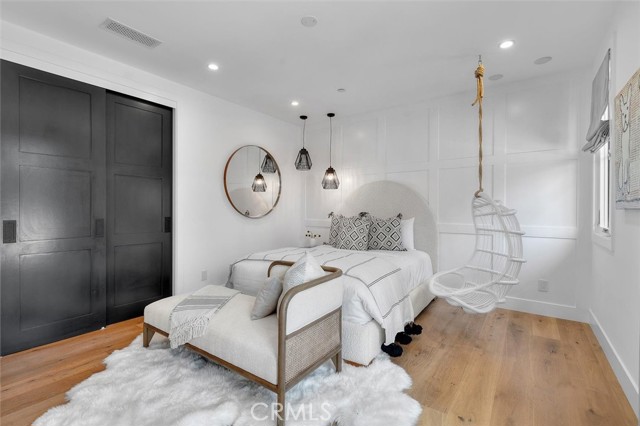 Detail Gallery Image 55 of 75 For 676 18th St, Manhattan Beach,  CA 90266 - 6 Beds | 6/2 Baths