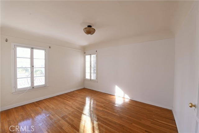 Detail Gallery Image 21 of 30 For 915 S Le Doux Rd, Los Angeles,  CA 90035 - 3 Beds | 2 Baths