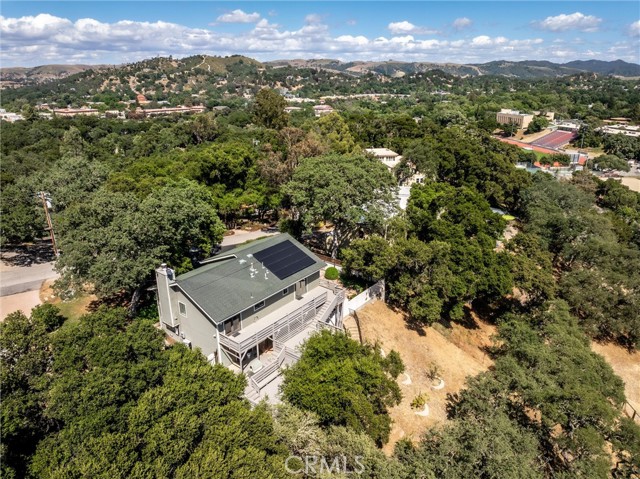 5740 Violeta Avenue, Atascadero CA: https://media.crmls.org/medias/ccbfcf2b-1e5a-4b87-9623-89faed846621.jpg