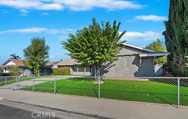 Detail Gallery Image 5 of 30 For 2637 E Fenmead St, West Covina,  CA 91792 - 3 Beds | 2 Baths