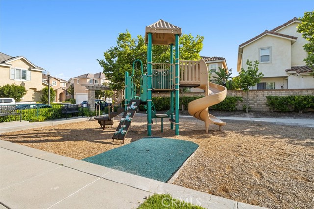 Detail Gallery Image 36 of 37 For 24658 Montevista Cir, Valencia,  CA 91354 - 3 Beds | 2/1 Baths