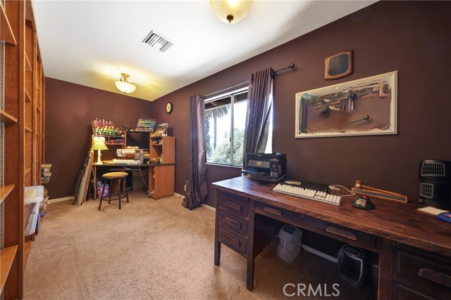 120 Franklin Avenue, Redlands CA: https://media.crmls.org/medias/ccc14f5b-29bb-4dae-a46d-b6cca55dc6c9.jpg
