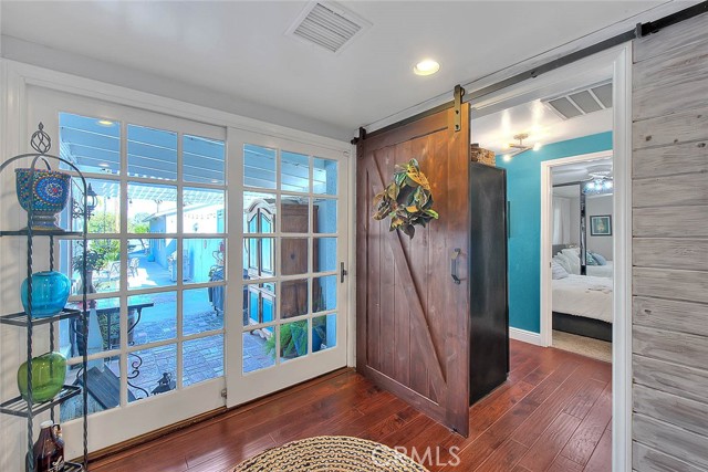 Detail Gallery Image 17 of 61 For 1429 Garretson, Corona,  CA 92879 - 4 Beds | 3 Baths