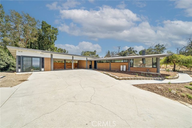 Detail Gallery Image 1 of 64 For 15495 Washington St, Riverside,  CA 92506 - 4 Beds | 2 Baths