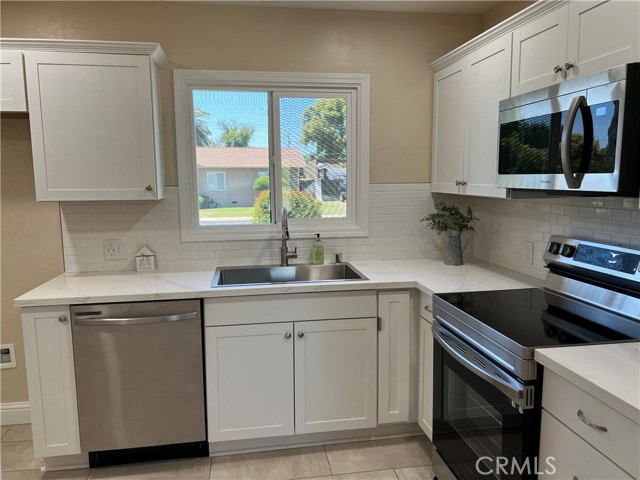 2030 Union Avenue, Merced CA: https://media.crmls.org/medias/ccc1aa23-629a-4057-870c-463975ef823d.jpg