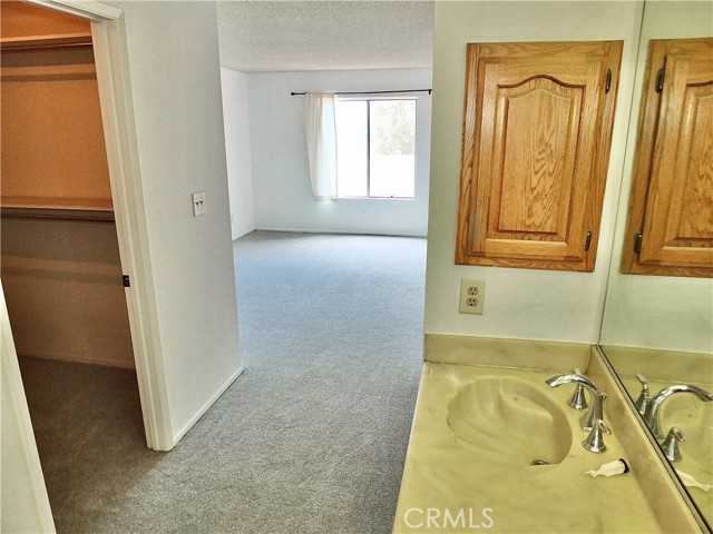 Detail Gallery Image 66 of 74 For 2805 E 3rd Street #10 #10,  Long Beach,  CA 90814 - 2 Beds | 2 Baths