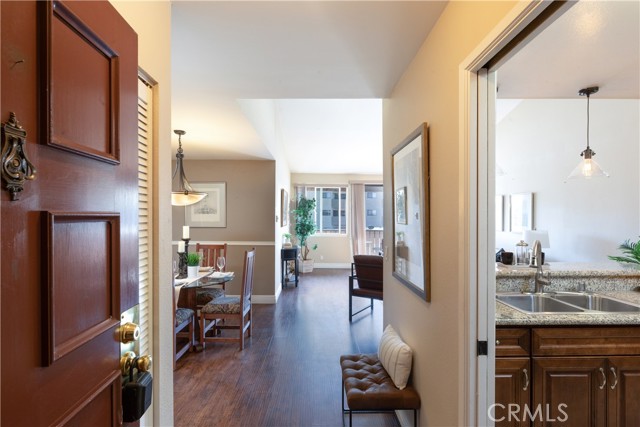 Detail Gallery Image 3 of 27 For 4170 Elm Ave #317,  Long Beach,  CA 90807 - 2 Beds | 2 Baths