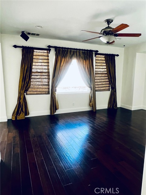 8540 Blue Spruce Street, Chino CA: https://media.crmls.org/medias/ccc37b22-249b-478b-99bc-8f9bf4907cd0.jpg
