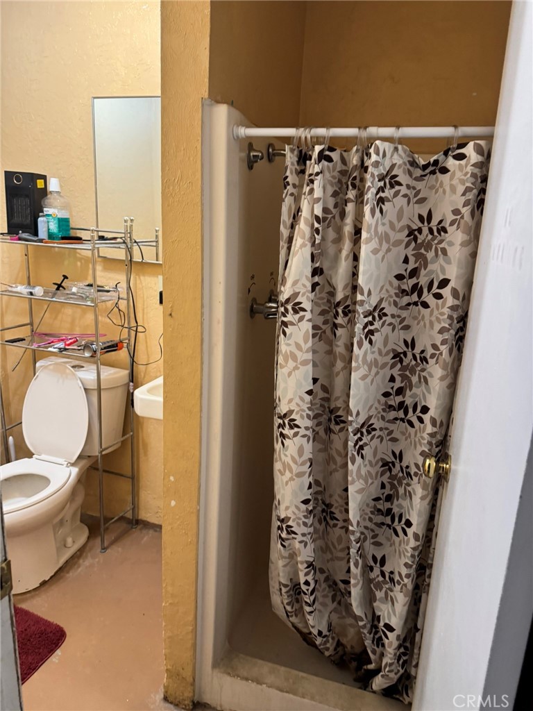 https://media.crmls.org/medias/ccc3b969-88e0-4bfd-b48d-0b9ef10c4319.jpg?preset=X-Large