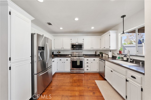 Detail Gallery Image 16 of 59 For 43540 Corte Benisa, Temecula,  CA 92592 - 3 Beds | 2/1 Baths