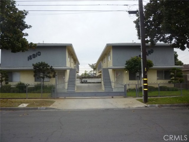 Detail Gallery Image 1 of 25 For 15910 Harvard Bld a,  Gardena,  CA 90247 - 2 Beds | 1 Baths