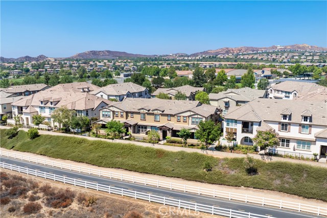 Detail Gallery Image 3 of 52 For 28648 Pietro Dr, Valencia,  CA 91354 - 3 Beds | 3 Baths