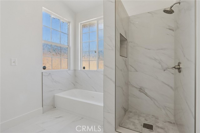 Detail Gallery Image 19 of 24 For 548 Bloomington Ave, Rialto,  CA 92376 - 4 Beds | 3 Baths