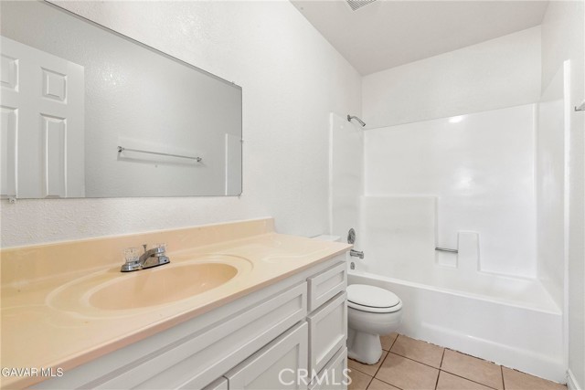 Detail Gallery Image 15 of 24 For 1822 Park Circle, Lancaster,  CA 93535 - 3 Beds | 3 Baths