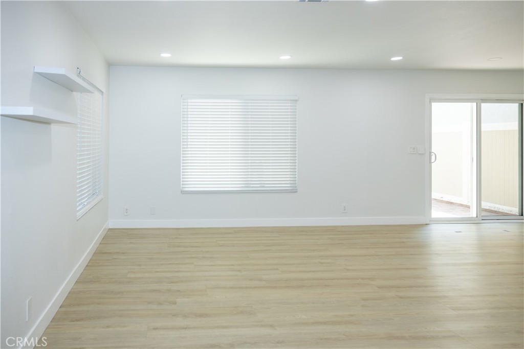 MLS #IV25233144 image #9