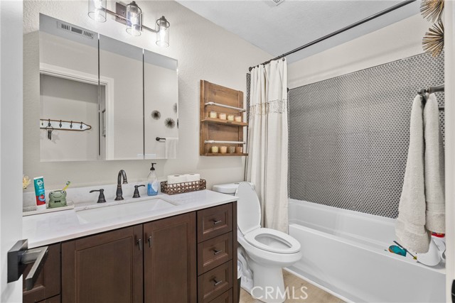Detail Gallery Image 11 of 16 For 3415 Hawthorne, Corona,  CA 92881 - 3 Beds | 2 Baths