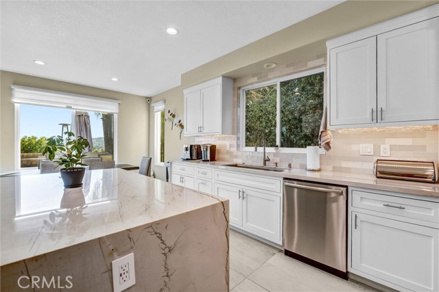 Detail Gallery Image 16 of 49 For 7315 Rutherford Hill, West Hills,  CA 91307 - 6 Beds | 4/1 Baths