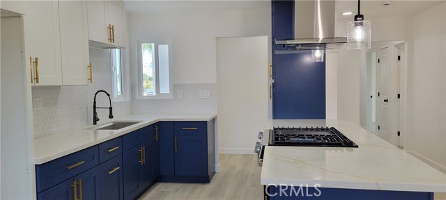 Detail Gallery Image 5 of 19 For 3355 Debbie Ln, Riverside,  CA 92501 - 4 Beds | 2 Baths