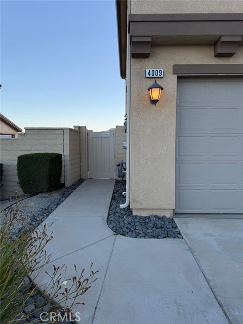 Detail Gallery Image 11 of 31 For 4009 Elderberry, Lake Elsinore,  CA 92530 - 5 Beds | 2/1 Baths
