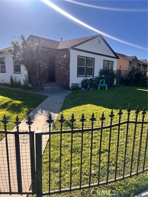 Front Image Thumbnail for CRDW26057553