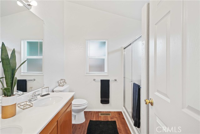 Detail Gallery Image 18 of 26 For 19853 Cottonwood Dr, Canyon Country,  CA 91351 - 2 Beds | 2 Baths