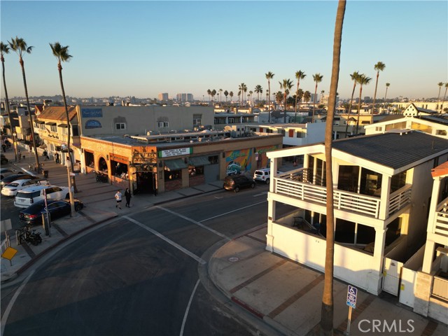 Detail Gallery Image 20 of 20 For 2214 W Oceanfront #B,  Newport Beach,  CA 92663 - 3 Beds | 3 Baths