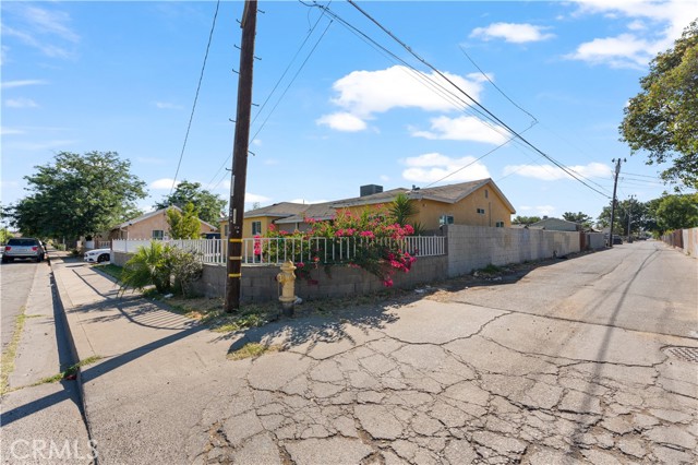 Detail Gallery Image 21 of 21 For 1260 T St, Merced,  CA 95341 - 2 Beds | 1 Baths