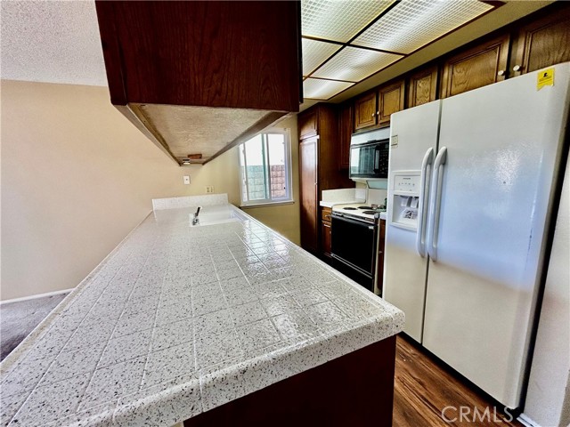 Detail Gallery Image 8 of 21 For 5941 E Camino Correr, Anaheim,  CA 92807 - 3 Beds | 2 Baths