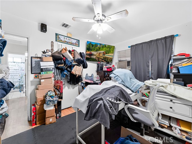 Detail Gallery Image 6 of 27 For 24058 Atwood Ave, Moreno Valley,  CA 92553 - 2 Beds | 1/1 Baths