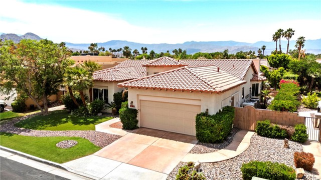 79 Sedona Court, Palm Desert CA: https://media.crmls.org/medias/ccc9c6e8-6b0a-4ba4-9bfc-8f2ed7504fc8.jpg